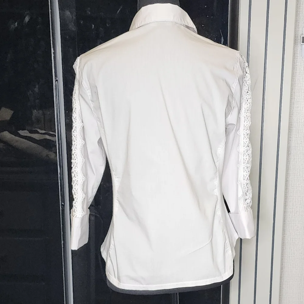 ZAC & RACHEL WHITE BUTTON-DOWN TOP - Picture 2 of 6